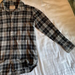 Plaid button-down 🎒🥾🌲